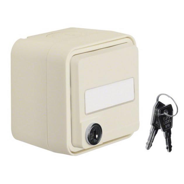 Розетка с з/к, поле д/надписи, замок, IP55, пол.белая, 16А/250В W.1